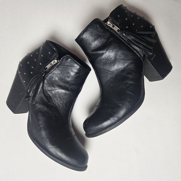 Olsenboye | Leather-like studded ankle boots, size 10 - Picture 1 of 10